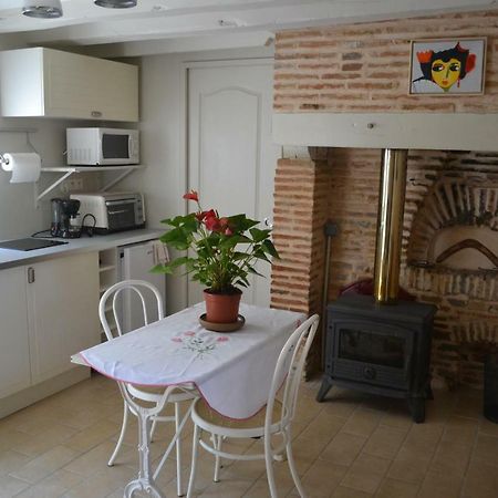 La Licorne Bed & Breakfast Lamarche-Sur-Saone Bagian luar foto