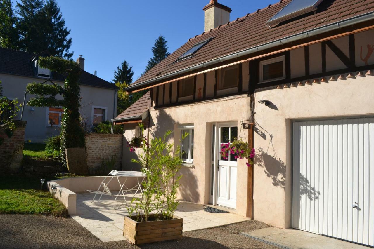 La Licorne Bed & Breakfast Lamarche-Sur-Saone Bagian luar foto