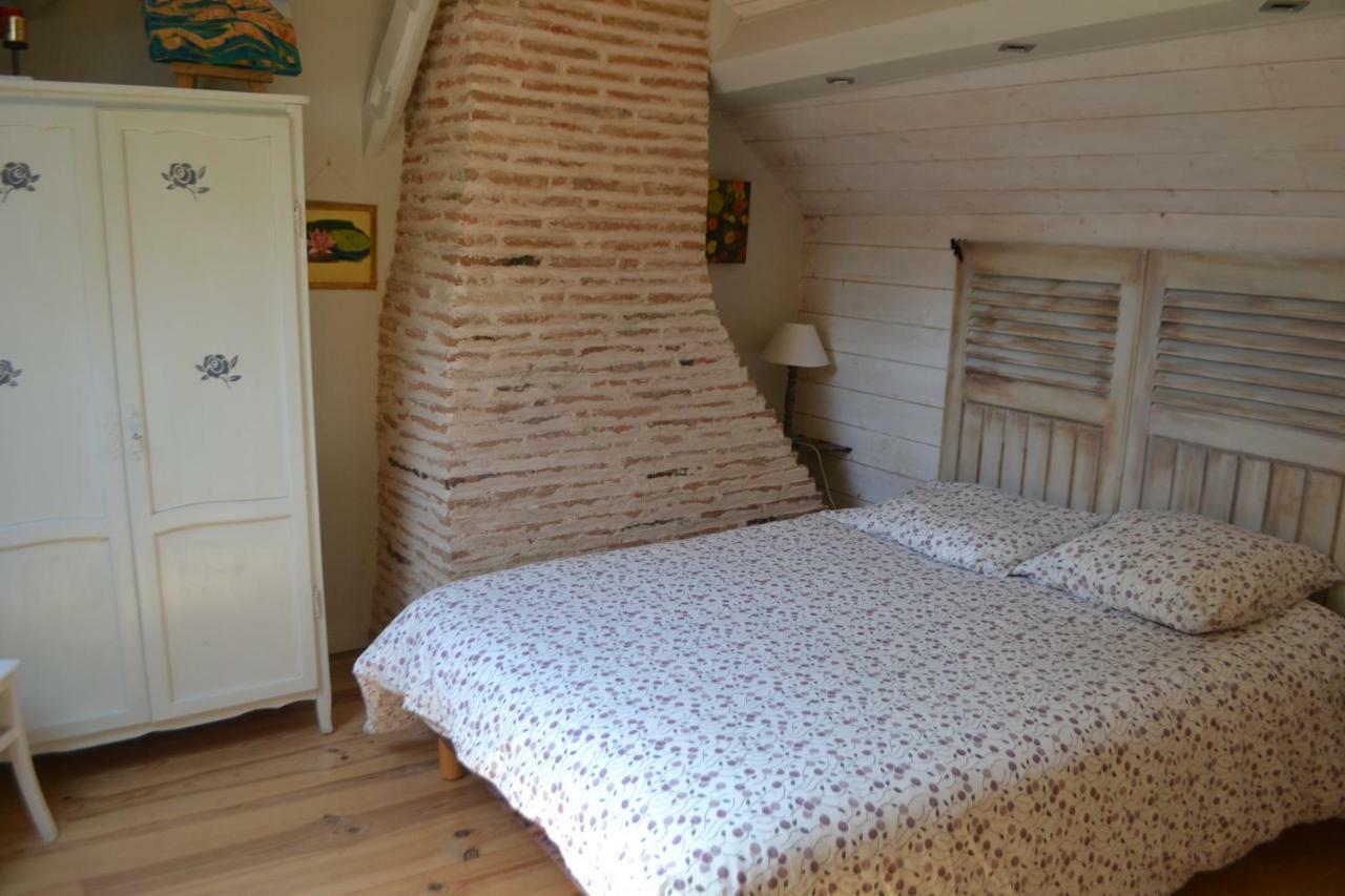 La Licorne Bed & Breakfast Lamarche-Sur-Saone Bagian luar foto