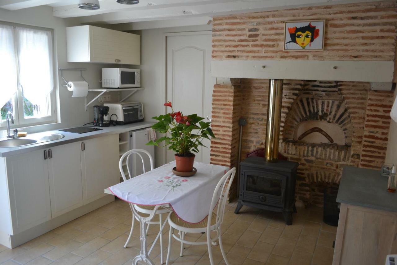 La Licorne Bed & Breakfast Lamarche-Sur-Saone Bagian luar foto