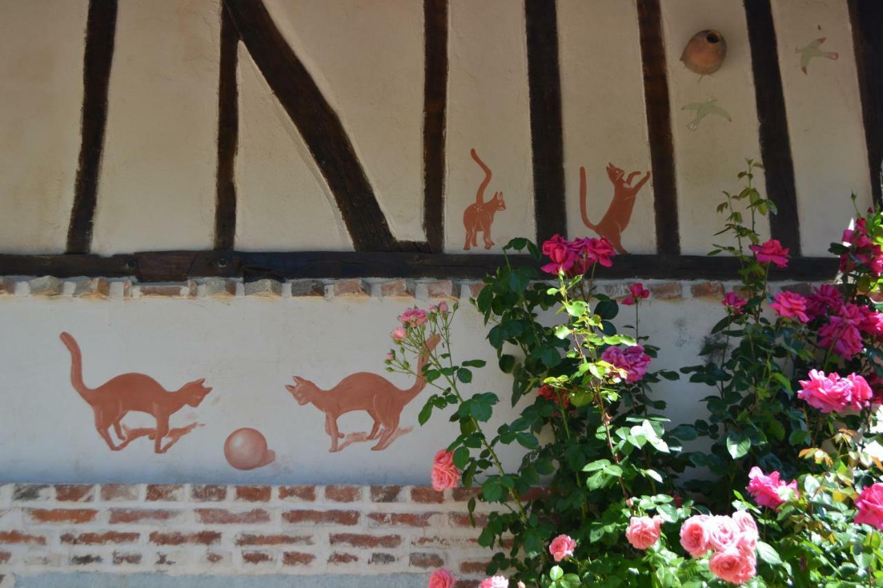 La Licorne Bed & Breakfast Lamarche-Sur-Saone Bagian luar foto